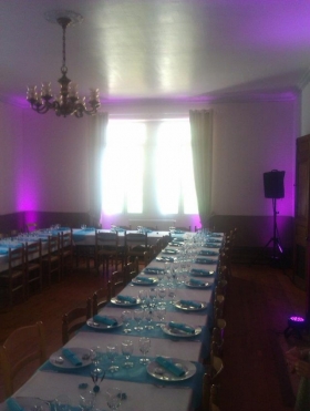 Chambre d'hôte 'Château de bonnevaux' à Villeneuve de marc
