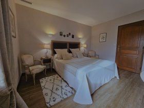 Chambre d'hôte 'Ribourdin Castle' à Chevannes