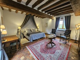 Chambre d'hôte 'Ribourdin Castle' à Chevannes