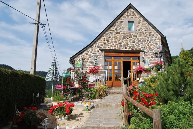 Maison d'hôtes 'Martine a la maison' à Albepierre bredons