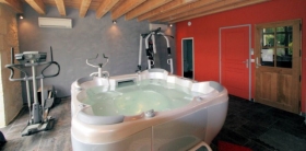 Chambre d'hôte 'Maison Ardure, Chambres d'Hôtes de Charme, Demeure de Caractère, 5 épis. Manoir Gascon du XVII° siècle avec piscine, hammam, jacuzzi, massages.' à Terraube