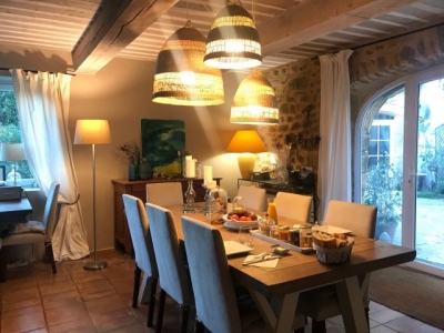 Maison d'hôtes 'Les Aiguières en Provence' à Suze la rousse