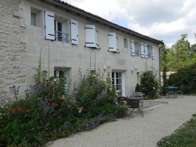 Chambre d'hôte 'Le pinier' à Les essards