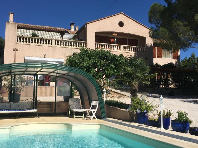 Photo Gtes et Chambres d'htes Aubais Villa des masques