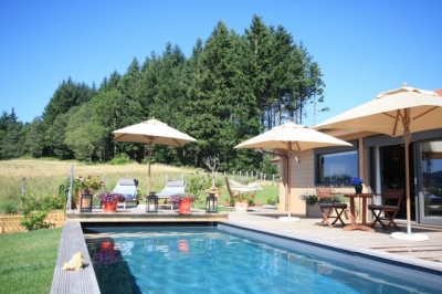 Chambres d hôtes et une roulot 'La belmonière' à Belmont de la loire