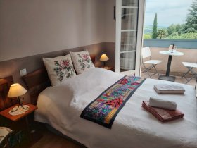 Chambre d'hôte 'LE PETIT CHANTUZET' à Saint-donat sur l'herbasse