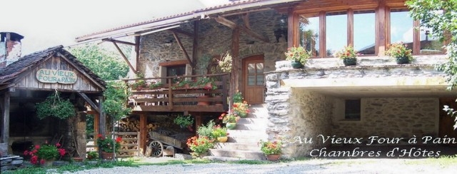 Gîte-Chambre d'hôte 'Au Vieux Four à Pain Gîte' à La chapelle du bard