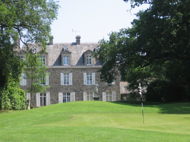 Chambres au manoir du golf de la crini ... 