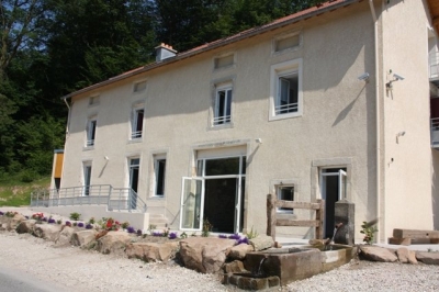 Gîte rural de groupe 'Gite de senennes' à Claudon