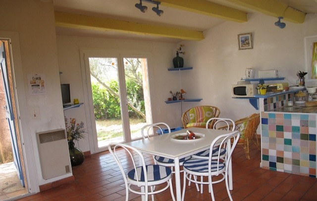 Photo Maison Lorgues Location le tournesol , piscine , anim ...