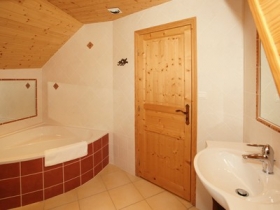 Chambre d'hôte et gîte 'Domaine de montvianeix' à St victor montvianeix thiers