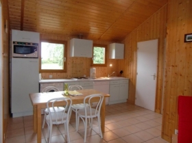Maison / Villa 'Maison bois nature  lac pêche' à Roumégoux