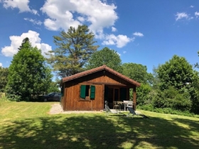 Maison / Villa 'Maison bois nature  lac pêche' à Roumégoux