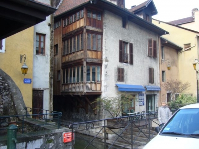 Gîte de séjour 'Lodges du canal st-dominique' en Haute-Savoie