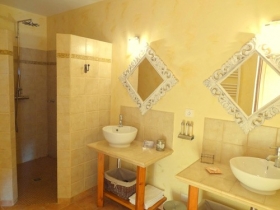 Chambre d'hôte 'La bastide de font-clarette' à Six-fours-les-plages (le brusc)