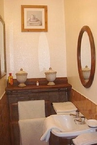 Gîte de séjour 'La petite maison de Margot ' à Charbonnieres les bains