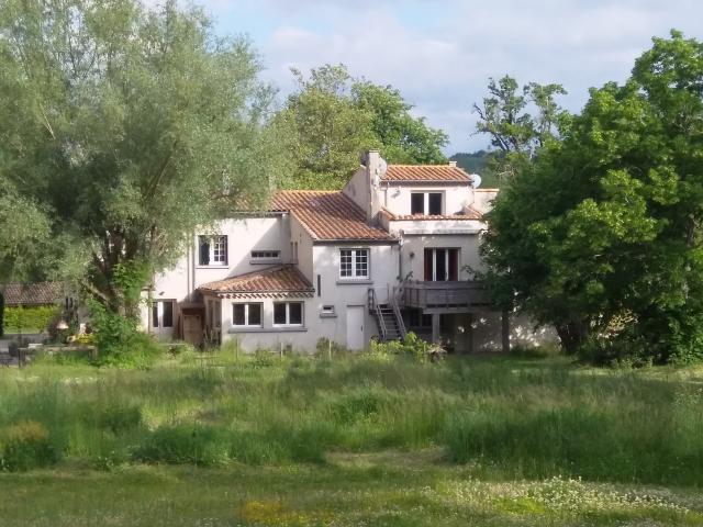 Photo Chambre d'hôte Le poët célard Fruhinsholz maité sas l'ermitage du gr ...