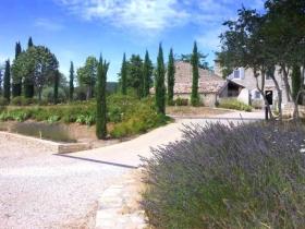 Maison / Villa 'Le mas paraloup - 4 gites de charme nichés dans un authentique mas au sud ardèche (2 à 6 pers)' à Vallon pont d'arc