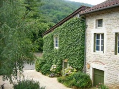 Gîte de séjour 'Gîte et Chambre d'hôtes LES TROIS COLLINES proche de Bourg-en-Bresse' à Treffort-cuisiat