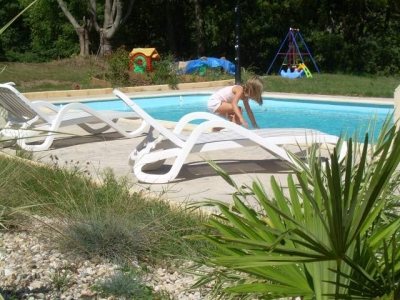 Gîte de séjour 'Roulottes et Gite de Floréna avec piscine en Aveyron' à Firmi