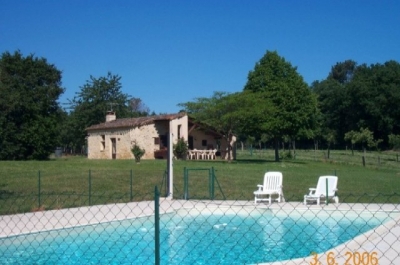 Gîte rural 'Gite de france avec piscine' à Montagnac sur lede