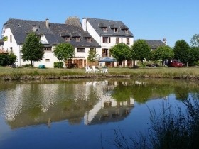 Chambres d'hôtes 'Domaine de la grangeotte' à Labesserette