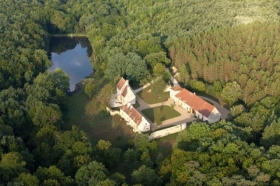 Gîte 'Domaine du Ris de Feu avec SPA et SAUNA' à Chalais
