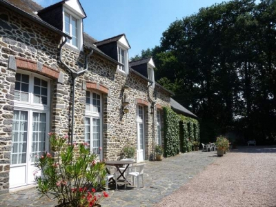 Chambre d'hôte 'Le lézard tranquille domaine de la bourbansais' à Le-Hinglé