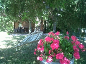 Chambre d'hôte CABANE INSOLITE 'Le bassin du tertre de Fronsac' à Fronsac