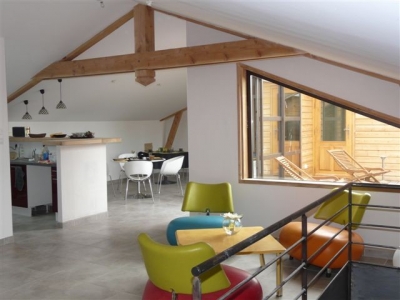 Gîte de groupe_chambres d'hote 'Aires passagères' à Sernhac
