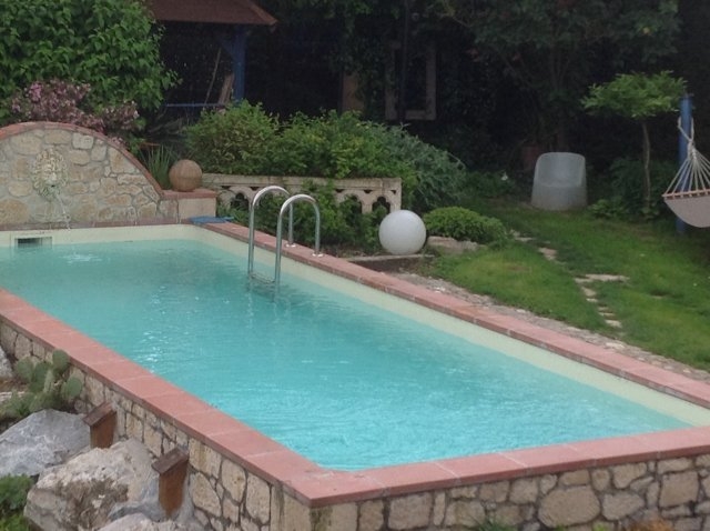 Gîte rural 'Roulotte et chambres d'hôte La maynade a loubens lauragais' à Loubens lauragais