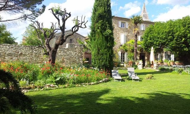 Photo Chambre d'hôte Saint-pantaléon -les-vignes La bastide des cèdres