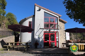Gite-de-groupes 'La-Cabourne ' à Saint-privat-d'allier