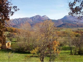 Gîte rural 'La roulotte du panicaut gîte ou chambre d'hôtes' à Francillon sur roubion