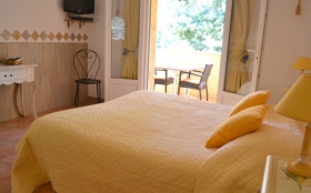 Locations meublées 'B&B/Studio Rocca Rossa strada di Palombaggia' à Porto vecchio
