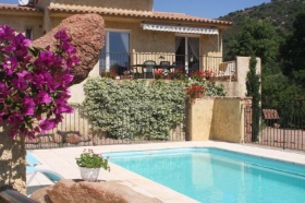 Locations meublées 'B&B/Studio Rocca Rossa strada di Palombaggia' à Porto vecchio