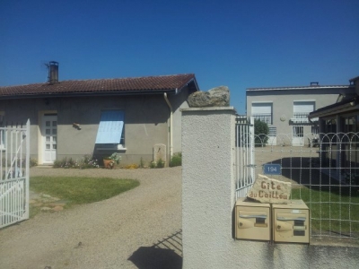 Gîte rural 'Gîte et roulotte du caillou' dans la Loire