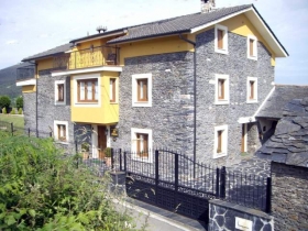 Apartamentos Rurales  'Apartamentos Los Galpones' à Coaña- asturias