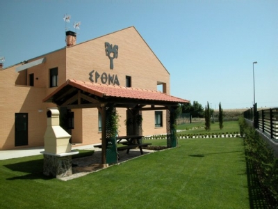 Alojamiento rural de alquiler completo 8 - 10 personas. 'Epona Rural' en Soria