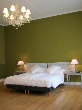 Private Family Home 'Chateau de Moulin le Comte, 4 * * * * B&B + dinner' à Aire-sur-la-lys