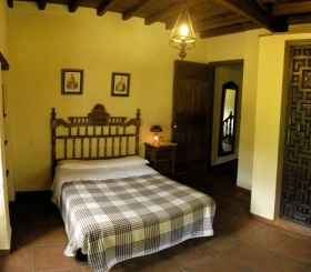 Gite rural/villa, piscine privée, Vue sur la rivière 'Moulin de la croix' à Ubrique
