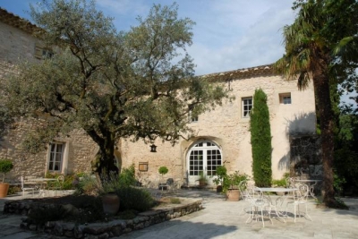 Chambre d'hôtes climatisées 'La ferme saint michel ' à Pont-Saint-Esprit