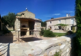 'L'oustau de famiho' à Chateauneuf de gadagne