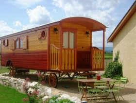 Chambres d'hôtes et gite 'Domaine des roses d'or' à Belleville