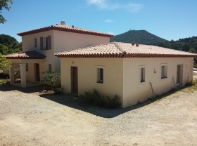 Chambre d'hôtes 'Villa lambrusquiero' à Le plan de la tour