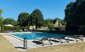 4 gites (2,6,6,11 pers) avec piscine Rocamadour 'Field Montanty' à Gramat