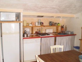 2 gîtes 4 personnes, 1 studio 2 personnes 'Le Clos des Collines' à St martin de bromes