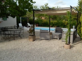'Villa de la sueur au bonheur' à La bouilladisse