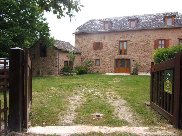 Photo appartement dans grange rnove Ledergues Gites du marabel