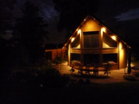 Maison en bois écologique dans un parc arbore 'Les chambres d'oriane' à Chessy